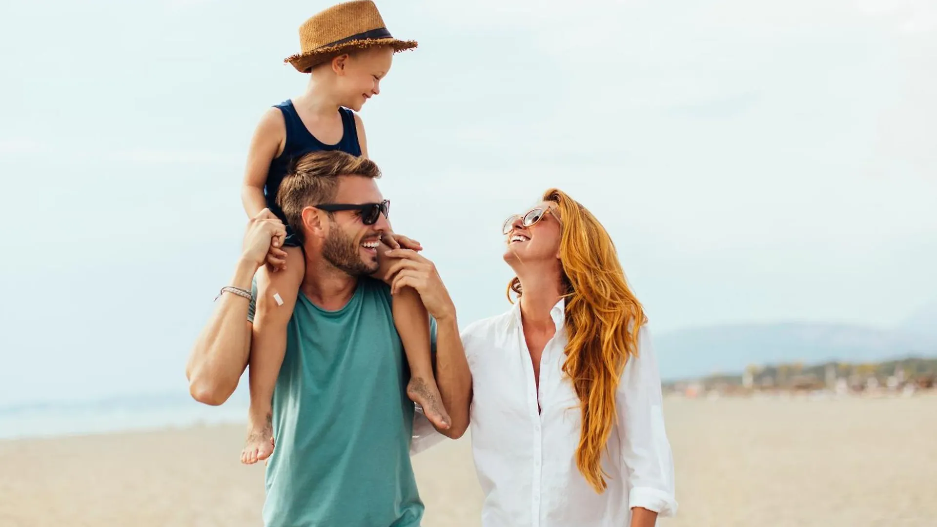Golden Mile Oasis: Beachfront Family Haven at Puente Romano Marbella