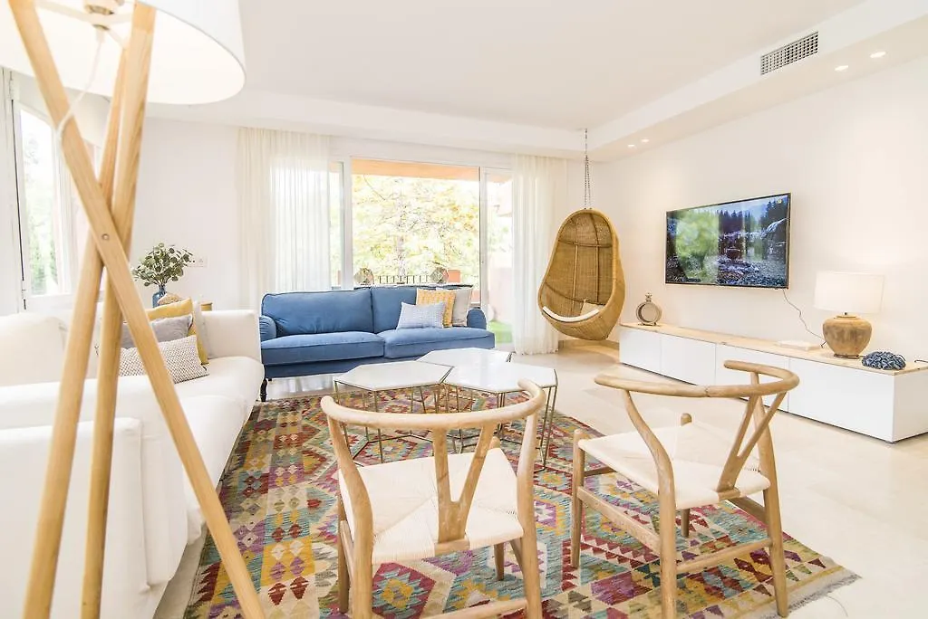 Apartment Golden Mile Oasis: Beachfront Family Haven at Puente Romano Marbella Spain